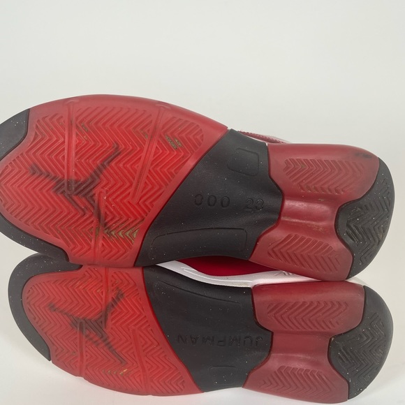 Jordan Maxin 200 GS White Gym Red CD6123-106 Size 5Y - Picture 8 of 10